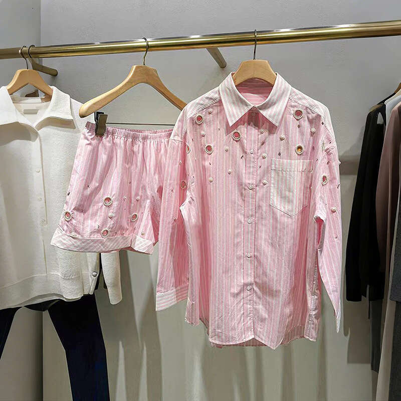 French Niche Spring-Summer Pink Vertical Stripe Heavy Beaded Circular Cutout Shirt And Shorts Women's Set 25230 Mdng260420