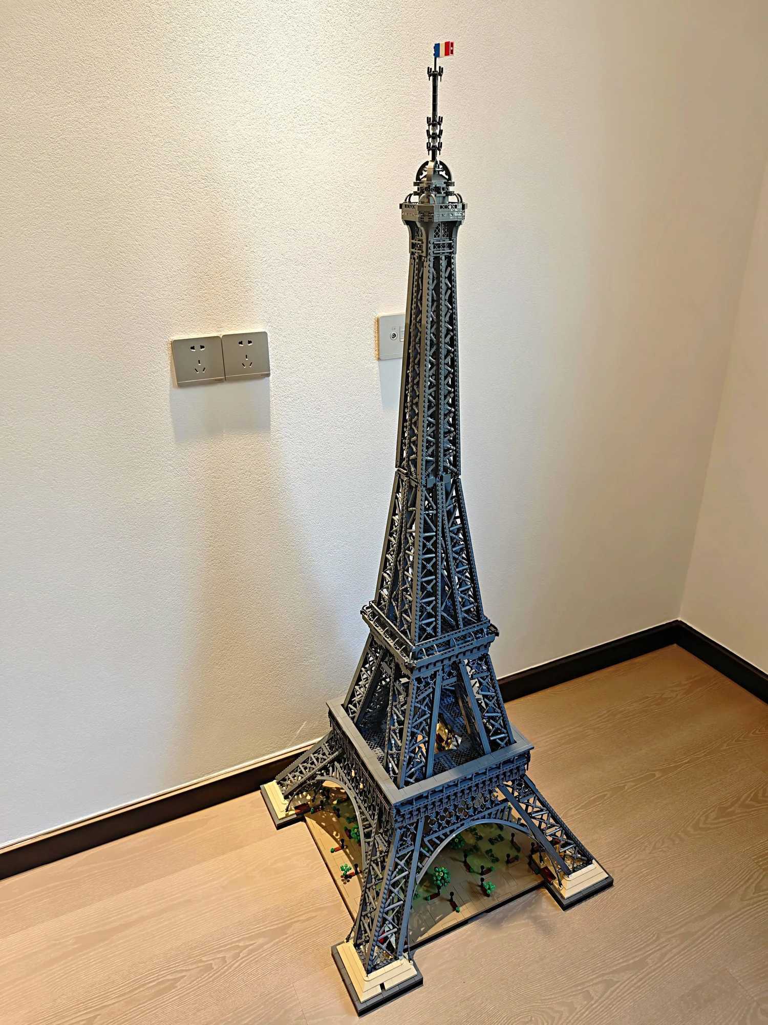 10001 Pcs Large Eiffel Tower Building Blocks Bricks Kids Birthday Christmas Gifts Toy Compatible 10307 In StockT260420