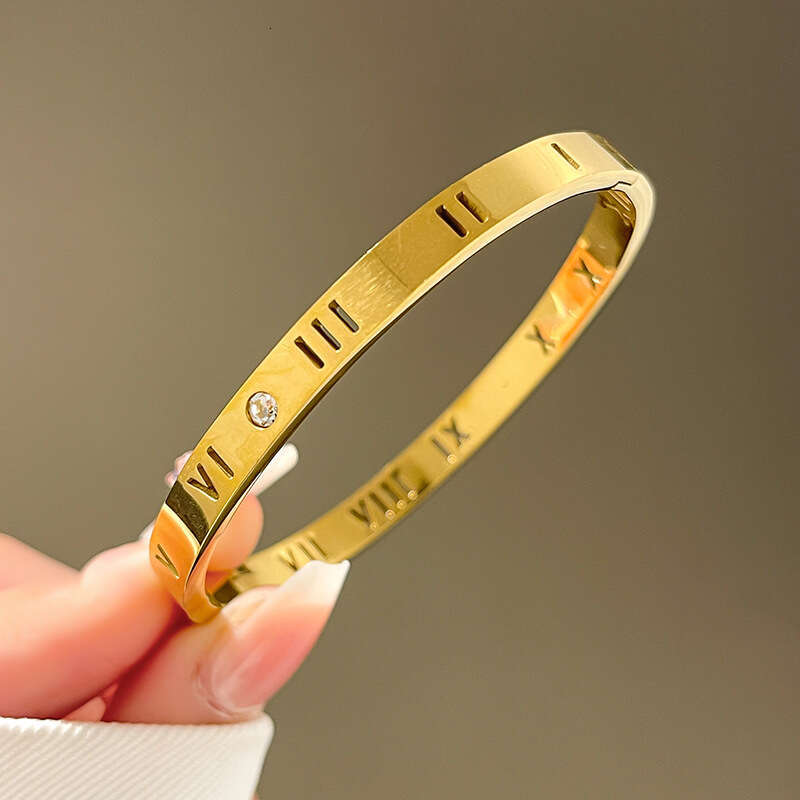 Fashionable And Elegant Hollow Roman Numeral Titanium Steel Bracelet For Women, Niche Light Luxury High-End Diamond-Encrusted Jewelry Wholesale