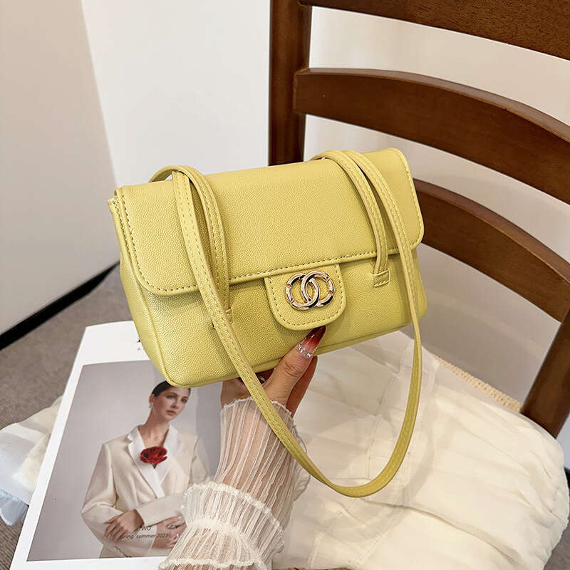 2025 New Vintage Solid Color Baguette Underarm Small Square Versatile Shoulder Bag, Women's with a High-End Luxurious Feel, Crossbody Bag