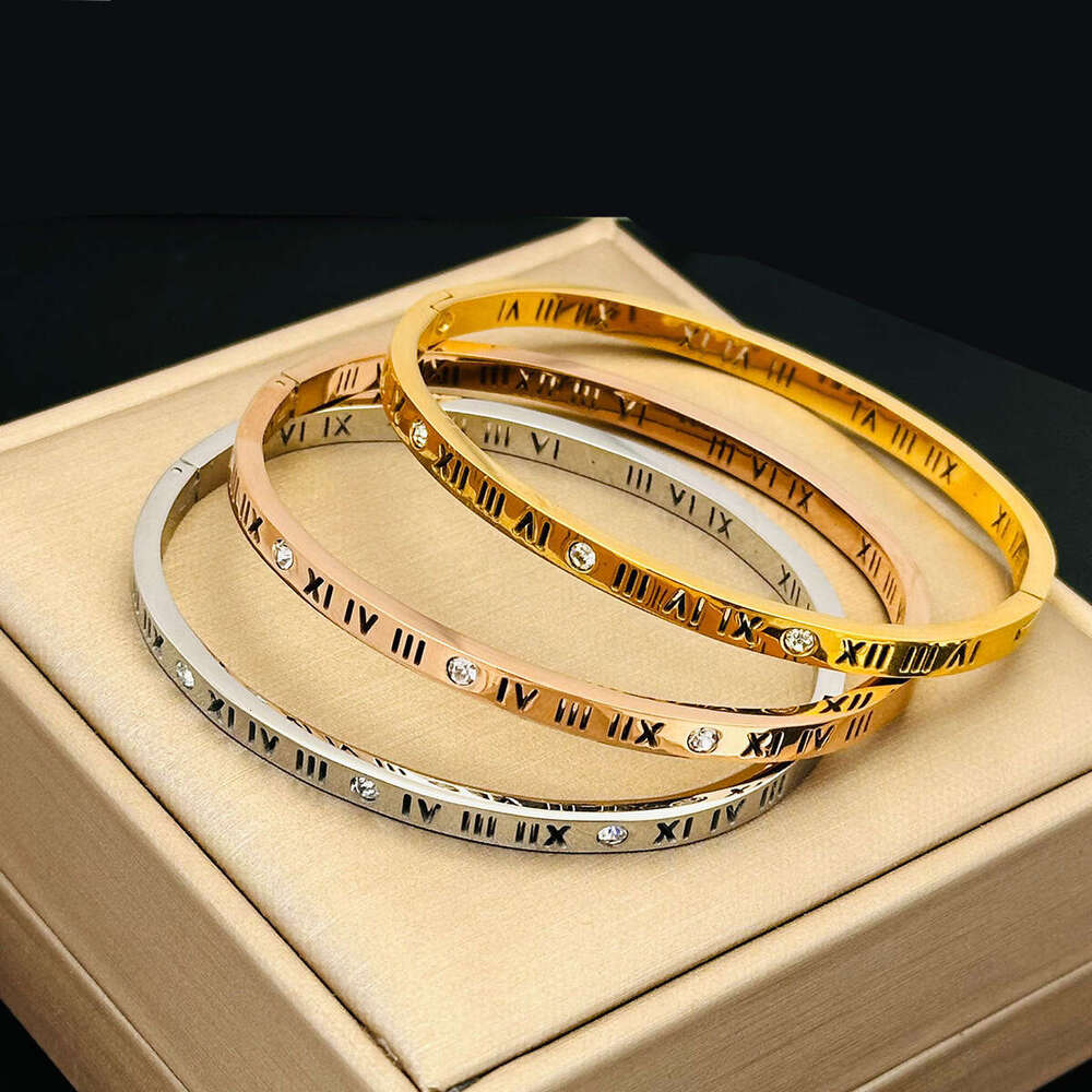 Fashionable And Elegant Hollow Roman Numeral Titanium Steel Bracelet For Women, Niche Light Luxury High-End Diamond-Encrusted Jewelry Wholesale