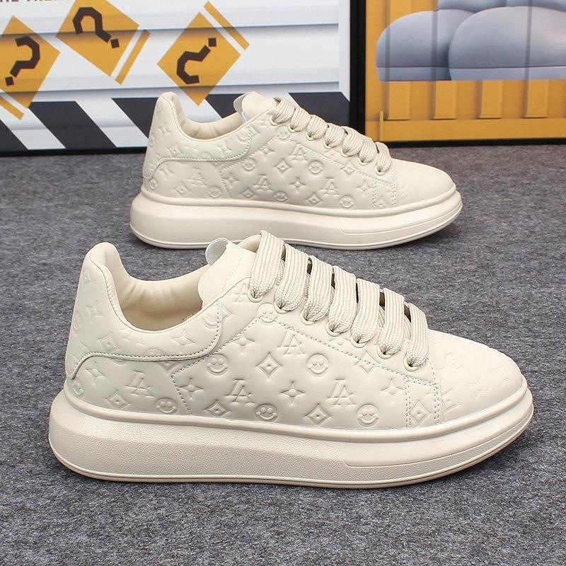 Designer White Embossed Platform Sneakers Lace-up Casual Chunky Shoes Thick-Soled White Sneakers New Korean Version Style Flat Casual Sports Shoes