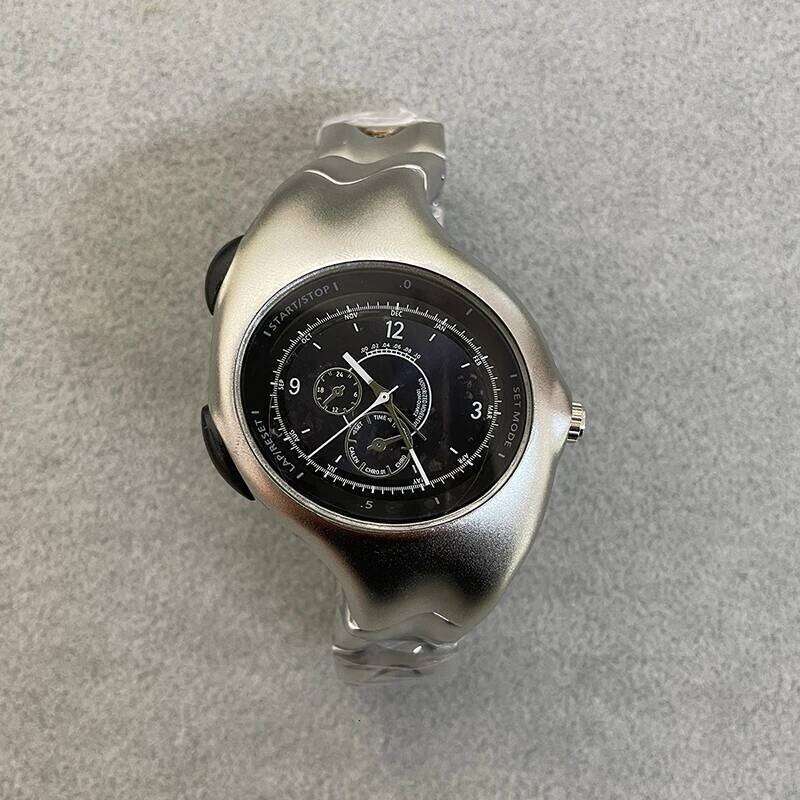 Fashionable Creative Vintage Alien y2k Quartz Watch Twisted Design Watches For Man Reloj 26Y0420