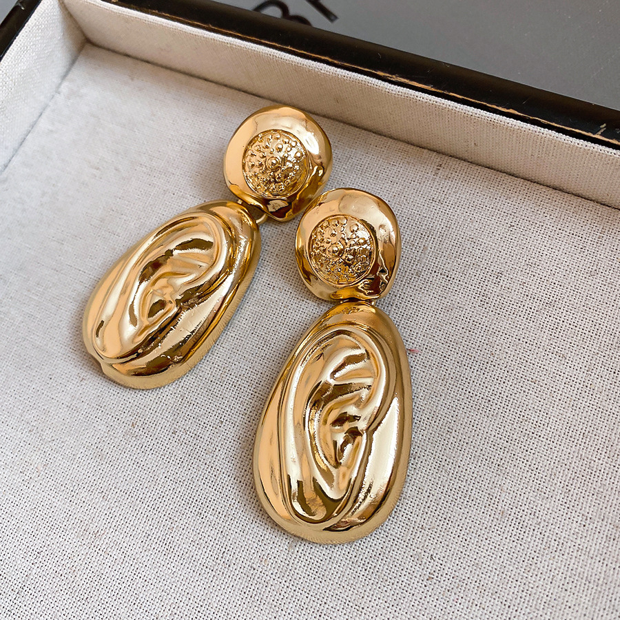 European American niche style, unique and exaggerated surrealism, asymmetrical earrings, light luxury, fashionable, high-end earrings for women - view 7