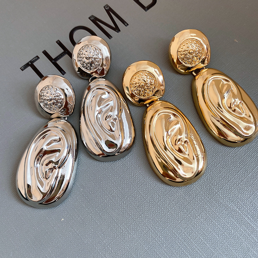 European American niche style, unique and exaggerated surrealism, asymmetrical earrings, light luxury, fashionable, high-end earrings for women - view 8