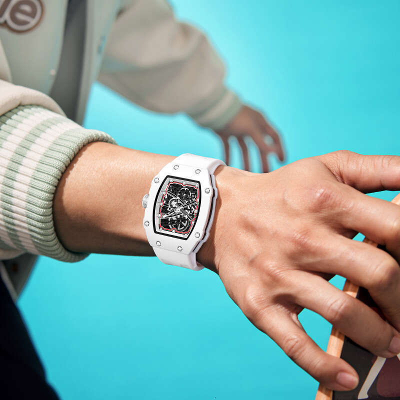 2026 New Designer Ultra Thin Unique Luminous Barrel Shaped Quartz Fashion Casual Waterproof 67-02 Men's Wristwatch