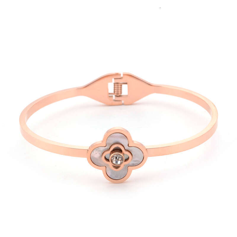 Sweet Four-Leaf Shell Personalized Projection Bracelet For Women, Korean Version, Fashionable And Simple, Wholesale Couple's Jewelry With Petal E