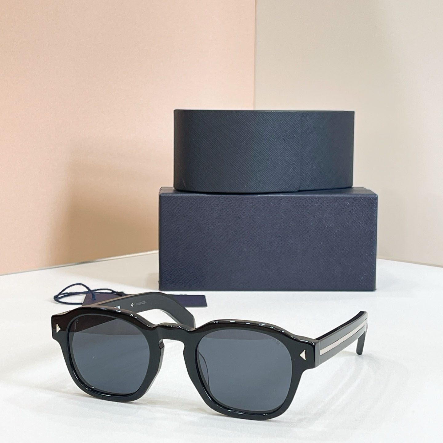 Luxury Designers Womens Sunglasses For Women Men Sun Glasses Mens Designer A16SF Fashion Style Protects Eyes Random Box