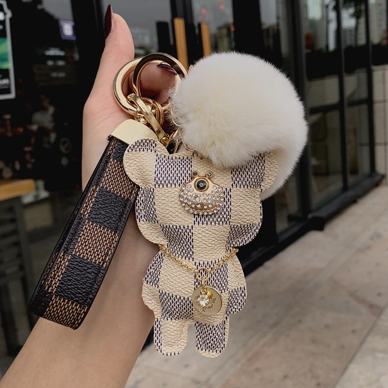 Bag pendant, car keychain, trendy pendant, cute bear, keychain for men and women, couple keychain, backpack decoration gift