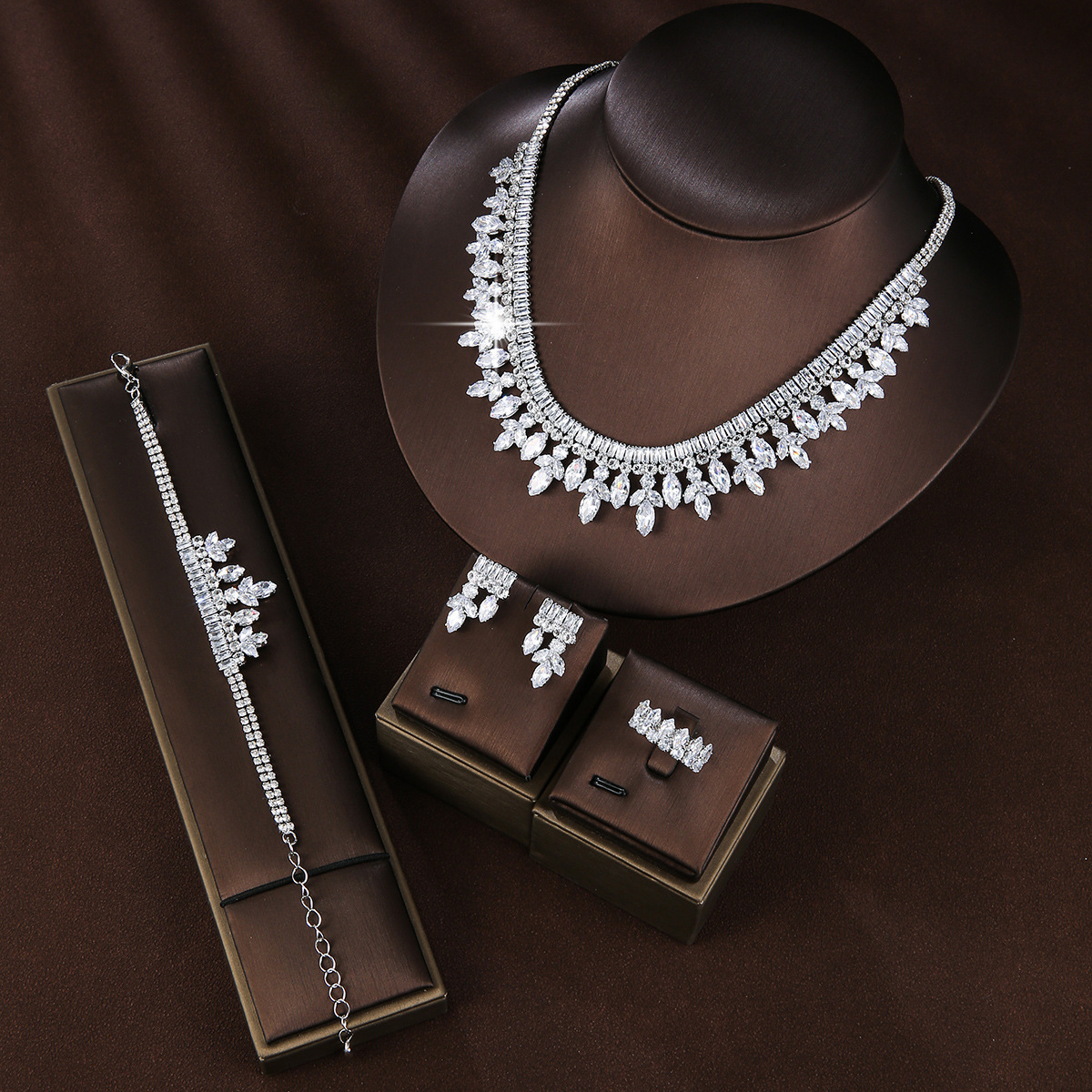 New four-piece bridal set with copper micro-inlaid zirconia wedding accessories necklace earrings bracelet ring jewelry set241007