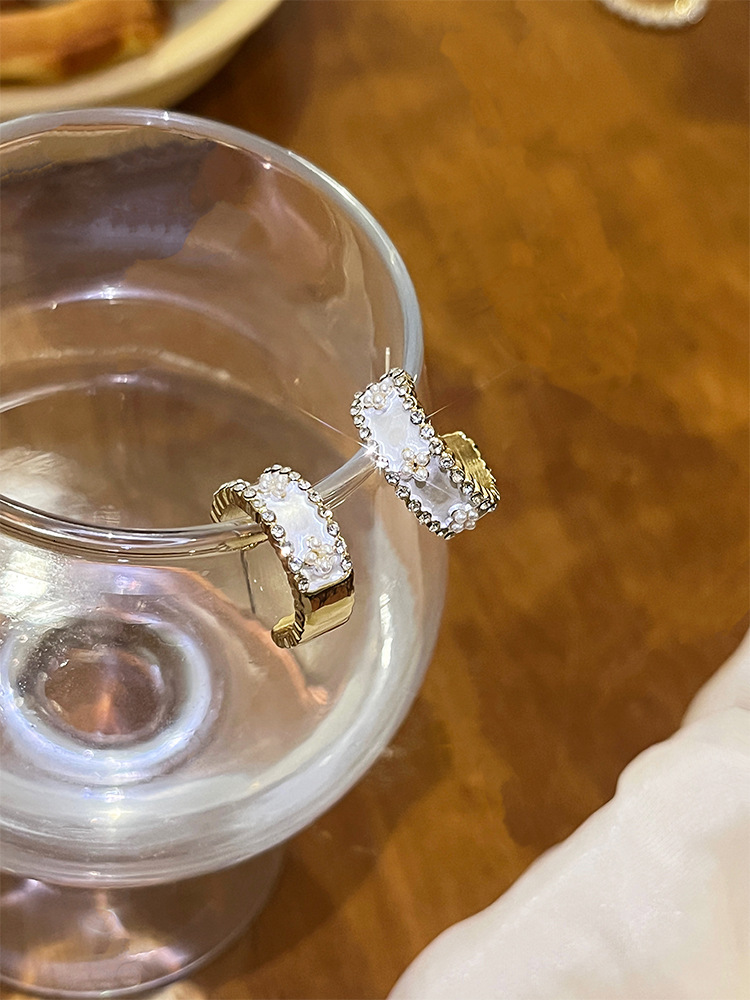 2025 New Arrival Women's Pearl & Rhinestone Inlaid Earrings, Niche Design, Premium Luxury Ear Hoops, Fashion Elegant Ear Jewelry for Daily & Part