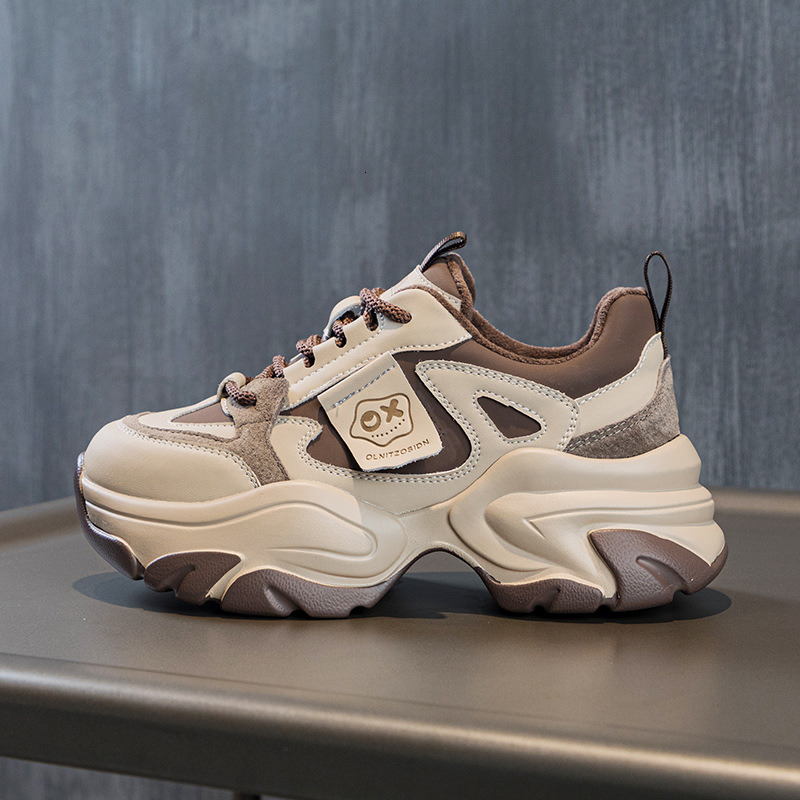 2026 Autumn Winter New Thick-Soled Height-Increasing Fleece-Lined Warm Genuine Leather Dad Women Casual Sports Student Shoes ddmykukumalu