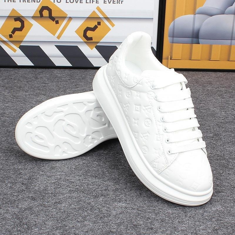 Designer White Embossed Platform Sneakers Lace-up Casual Chunky Shoes Thick-Soled White Sneakers New Korean Version Style Flat Casual Sports Shoes