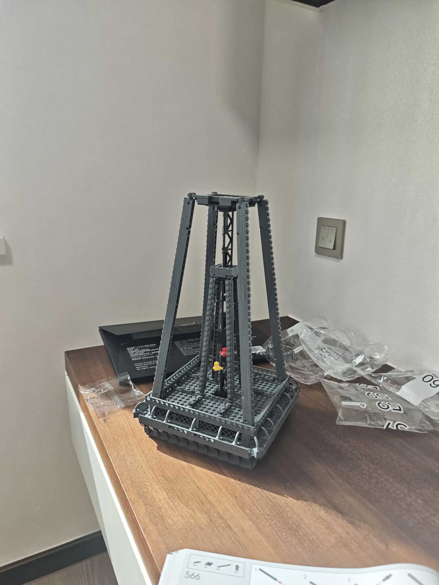 10001 Pcs Large Eiffel Tower Building Blocks Bricks Kids Birthday Christmas Gifts Toy Compatible 10307 In StockT260420