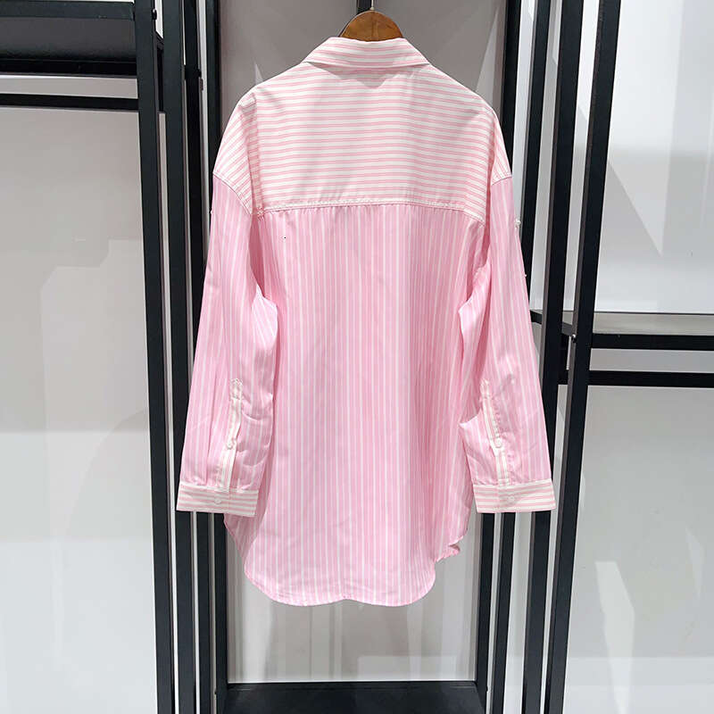 French Niche Spring-Summer Pink Vertical Stripe Heavy Beaded Circular Cutout Shirt And Shorts Women's Set 25230 Mdng260420