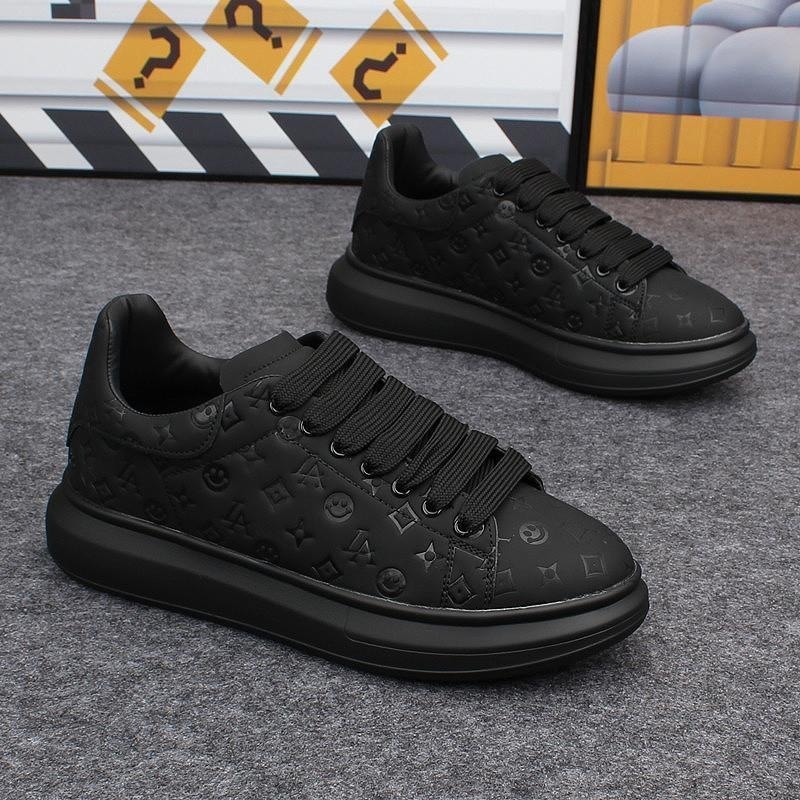 Designer White Embossed Platform Sneakers Lace-up Casual Chunky Shoes Thick-Soled White Sneakers New Korean Version Style Flat Casual Sports Shoes