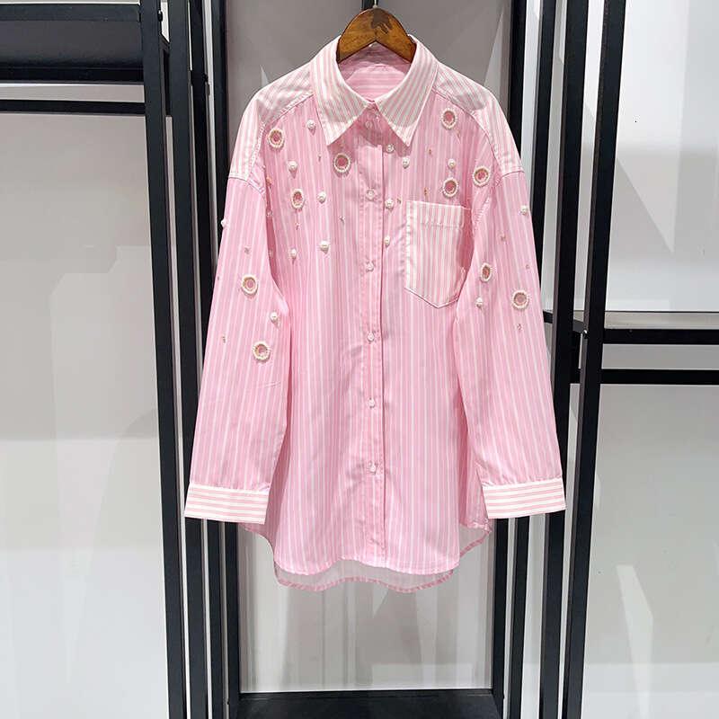 French Niche Spring-Summer Pink Vertical Stripe Heavy Beaded Circular Cutout Shirt And Shorts Women's Set 25230 Mdng260420