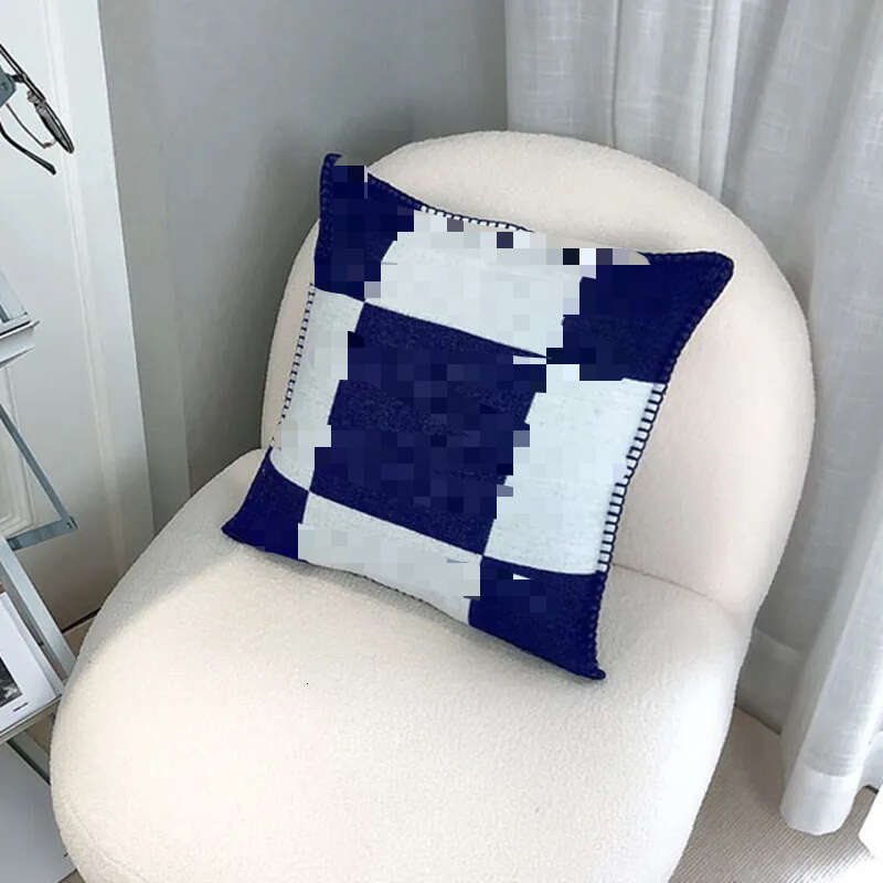 Designer Decorative Throw Pillow Luxury Vintage Fleece Wool Pillowcase 45x45cm For Sofa Home