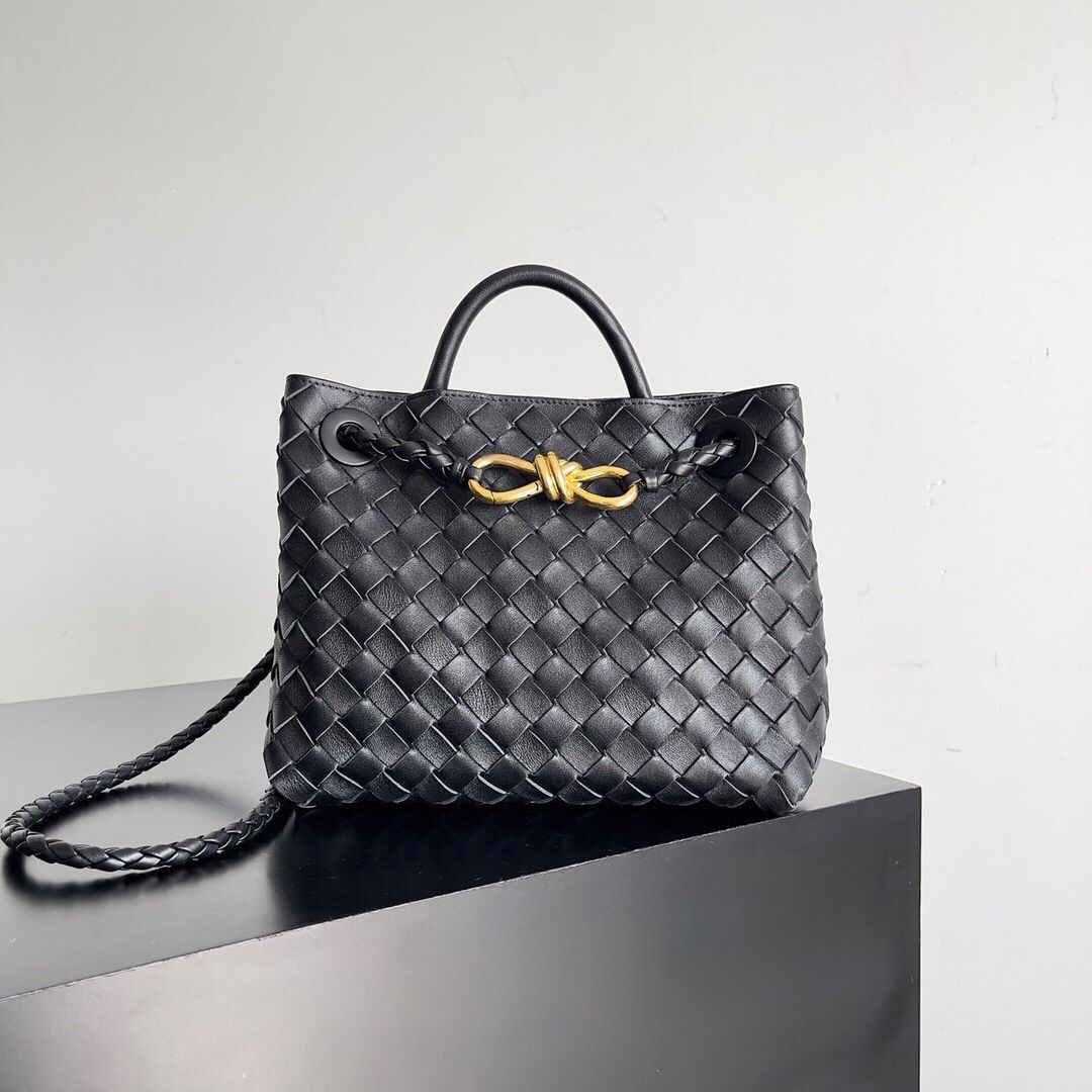 Top designer lambskin handbag genuine leather shoulder and crossbody bag handmade women woven underarm bag