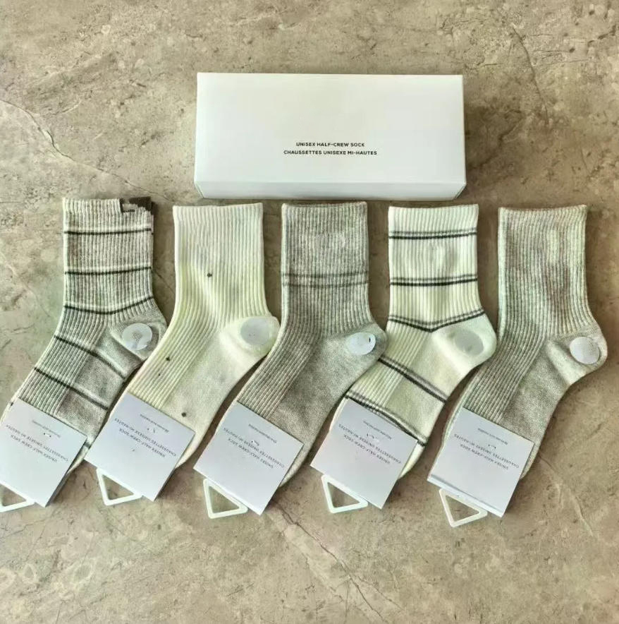 Throwback 5PCS Sock Women Sport Sock Mens Sock Cotton Medium Tube Sock Four Seasons Comfy Classic Stretchy yoga Socks