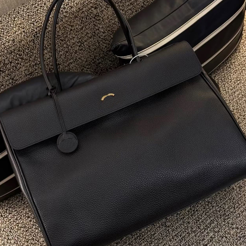 26S Designer Maxi Shopping bag Simple and Atmospheric Large Capacity Tote bag Lmported Top Layer Cowhide Golden Double CLogo Classic and Elegant Commuter Bag