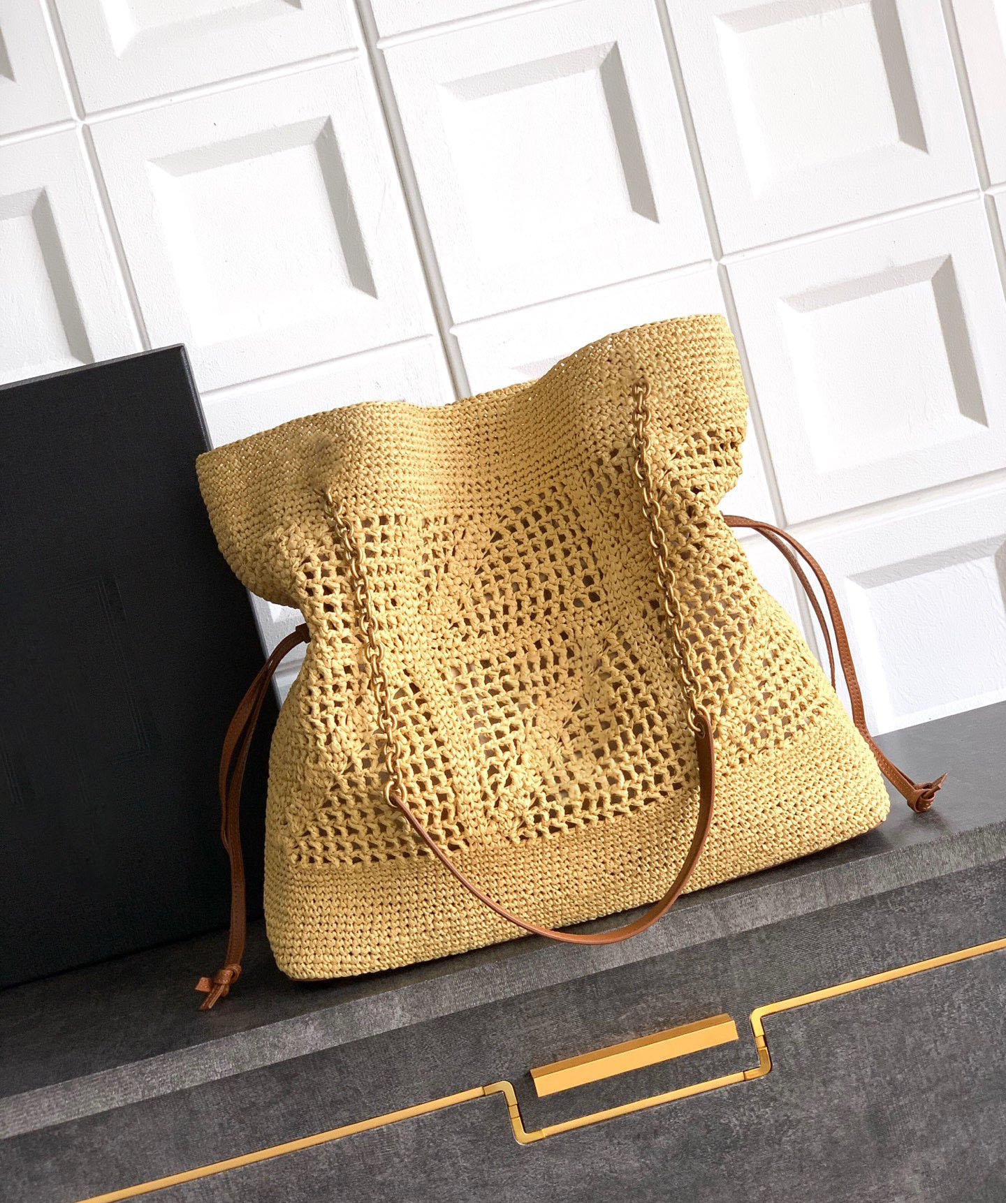 10A High-Quality Luxury Designer Bag Classic Fashion Vacation Style Straw Drawstring Women's Tote Bag Large Capacity Raffia Woven Shoulder Bag