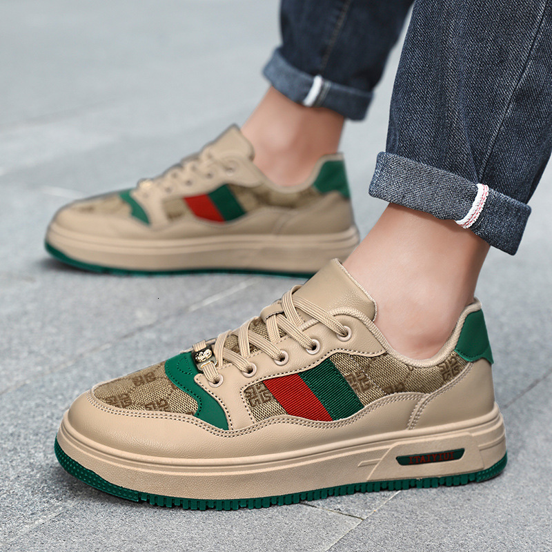 Men's Khaki Platform Sneakers Retro Lace-up Casual Shoes Couple Style Retro Versatile Street Trend Shoes Ultra-Light Slim Leather Rubber Sole Sne