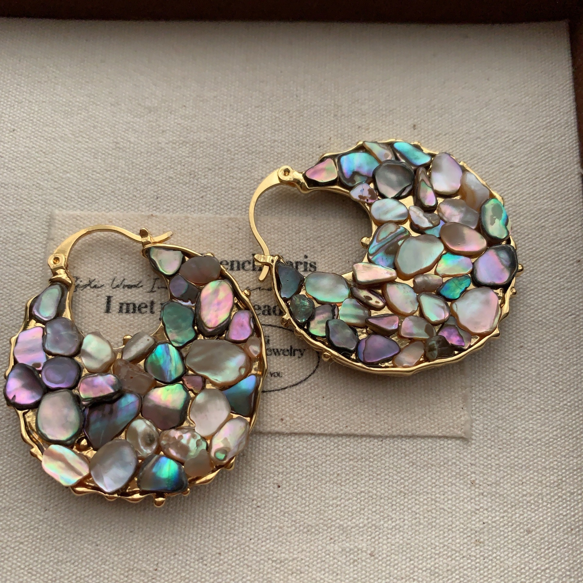 Earrings For Women Colorful Natural Mother Of Pearl Butterfly Shape Exquisite Unique Versatile Fashion Simple Elegant Jewelry - view 5