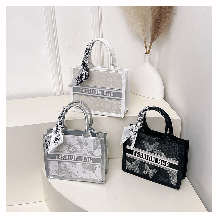 Elegant Embroidered Women's Handbag 2026 New Model Large Capacity Simple Shoulder Niche Trend Versatile Tote Bag