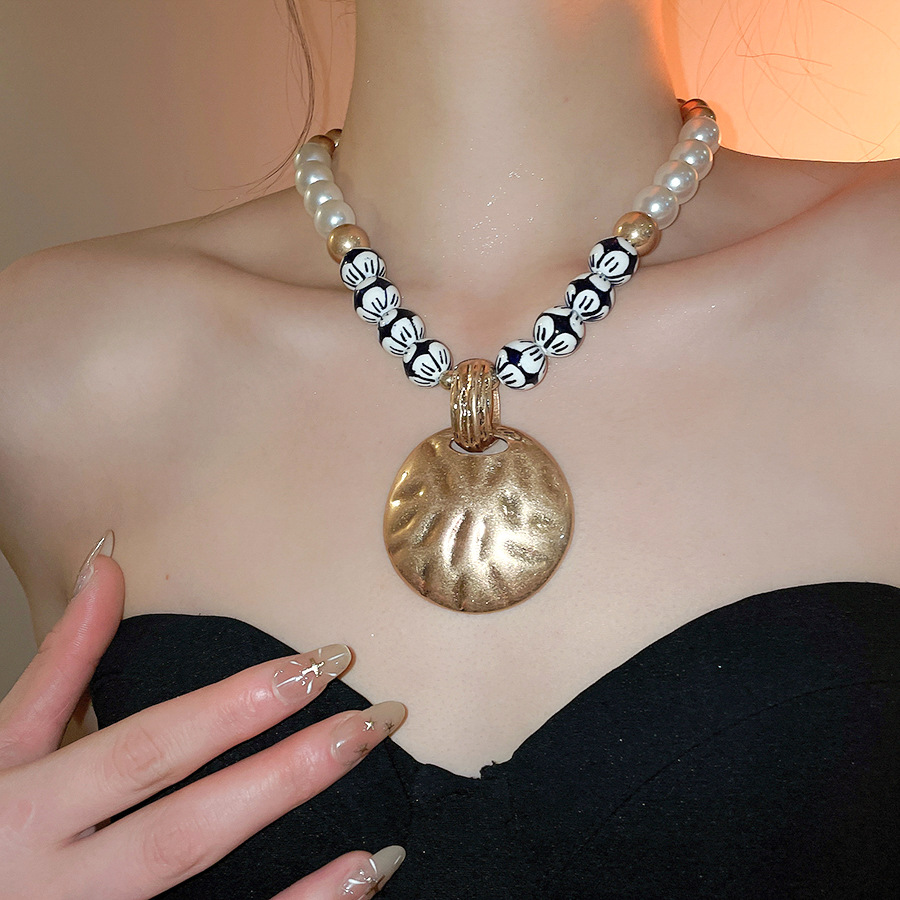 European American vintage ceramic beaded pearl necklace with distressed round pendant design, unique and sophisticated collarbone chain for women - view 8