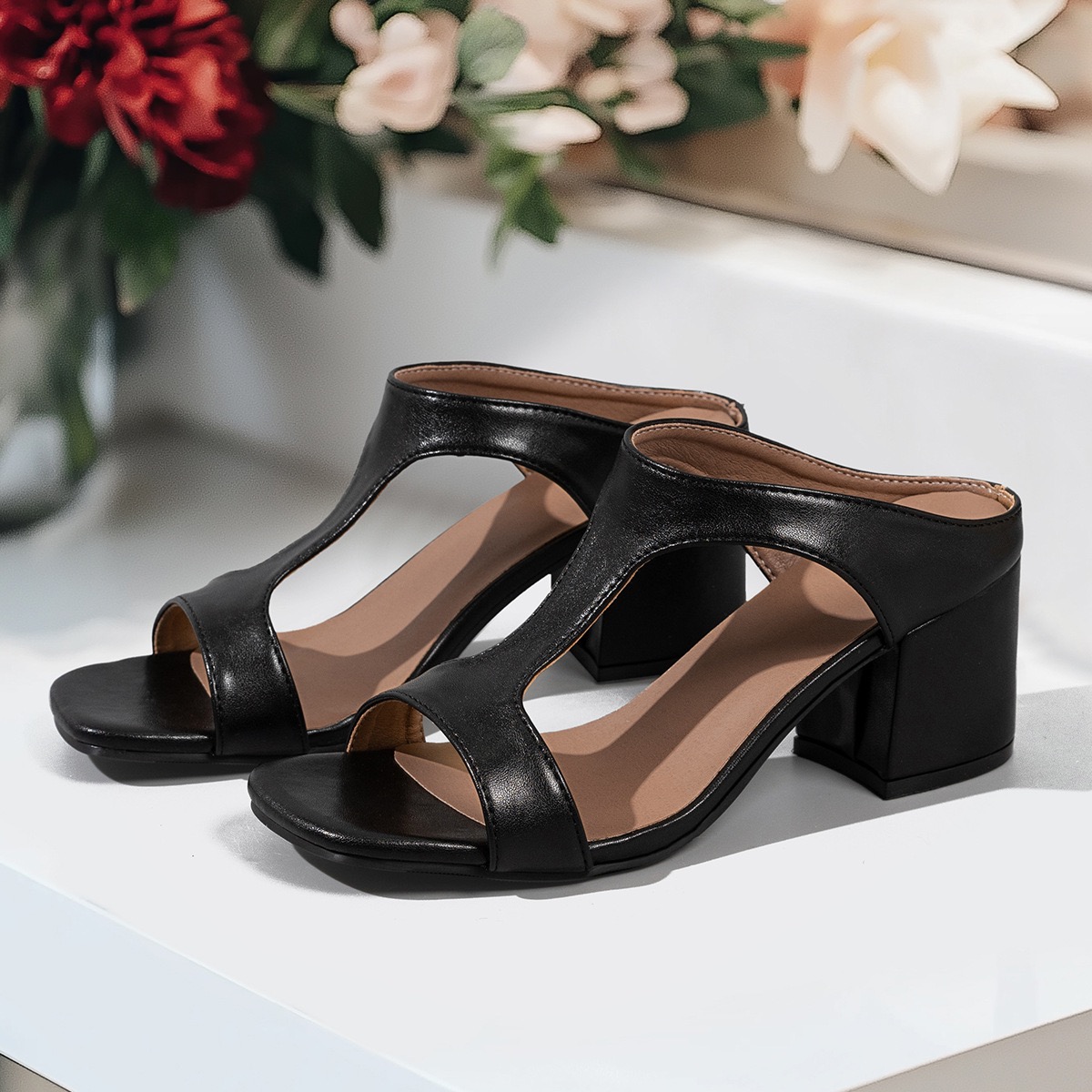 Large Size Cool Slippers For Women In The Summer Of 2026 New European And American Fashion Thick Heel Square Toe Open Toed One Line Slippers For Outdo