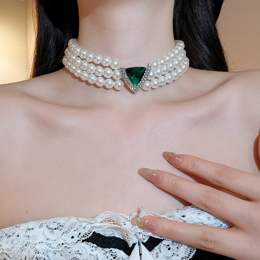 Vintage court-style multi-layer beaded and diamond-studded pearl necklace, unique design, elegant collarbone chain for women - view 8
