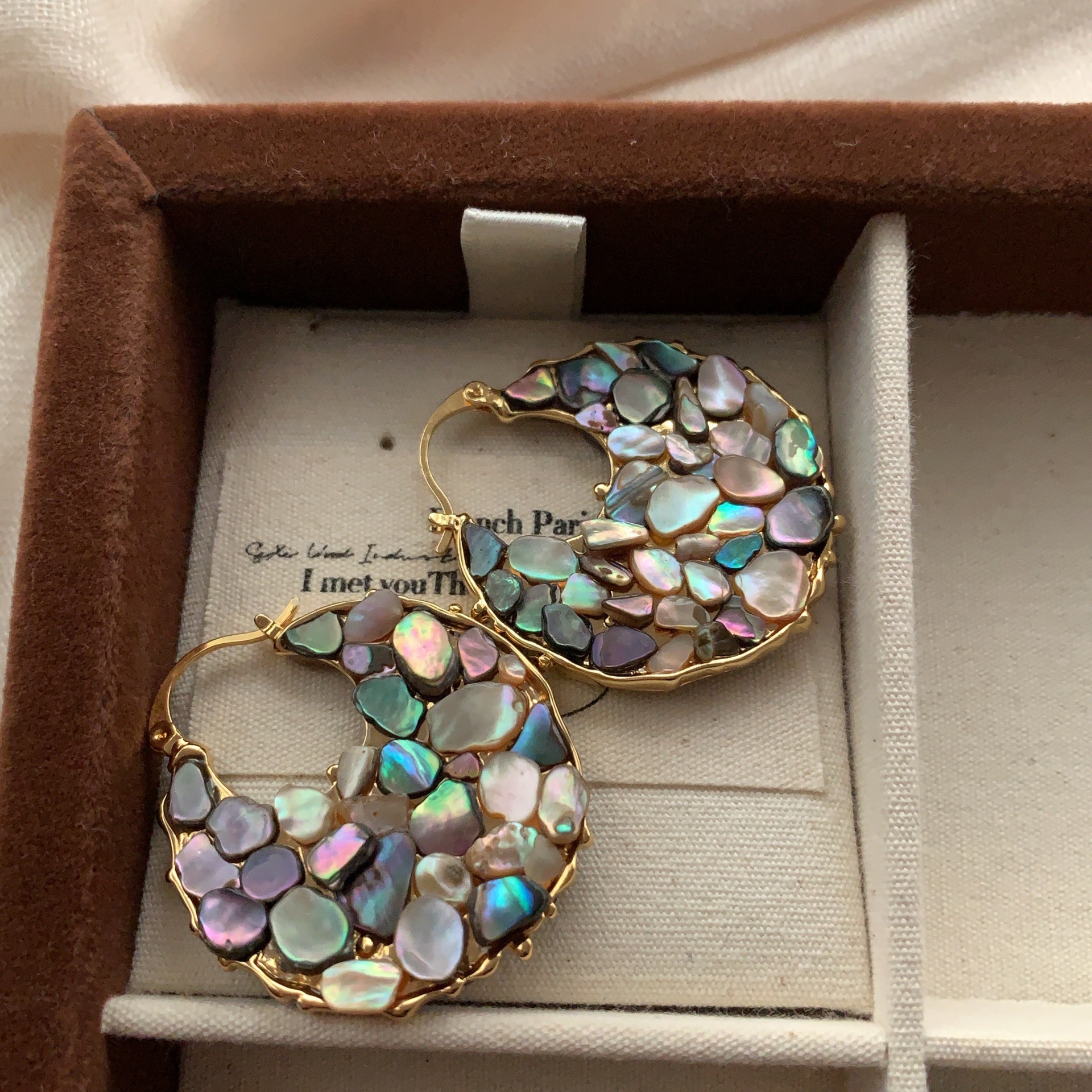 Earrings For Women Colorful Natural Mother Of Pearl Butterfly Shape Exquisite Unique Versatile Fashion Simple Elegant Jewelry - view 3