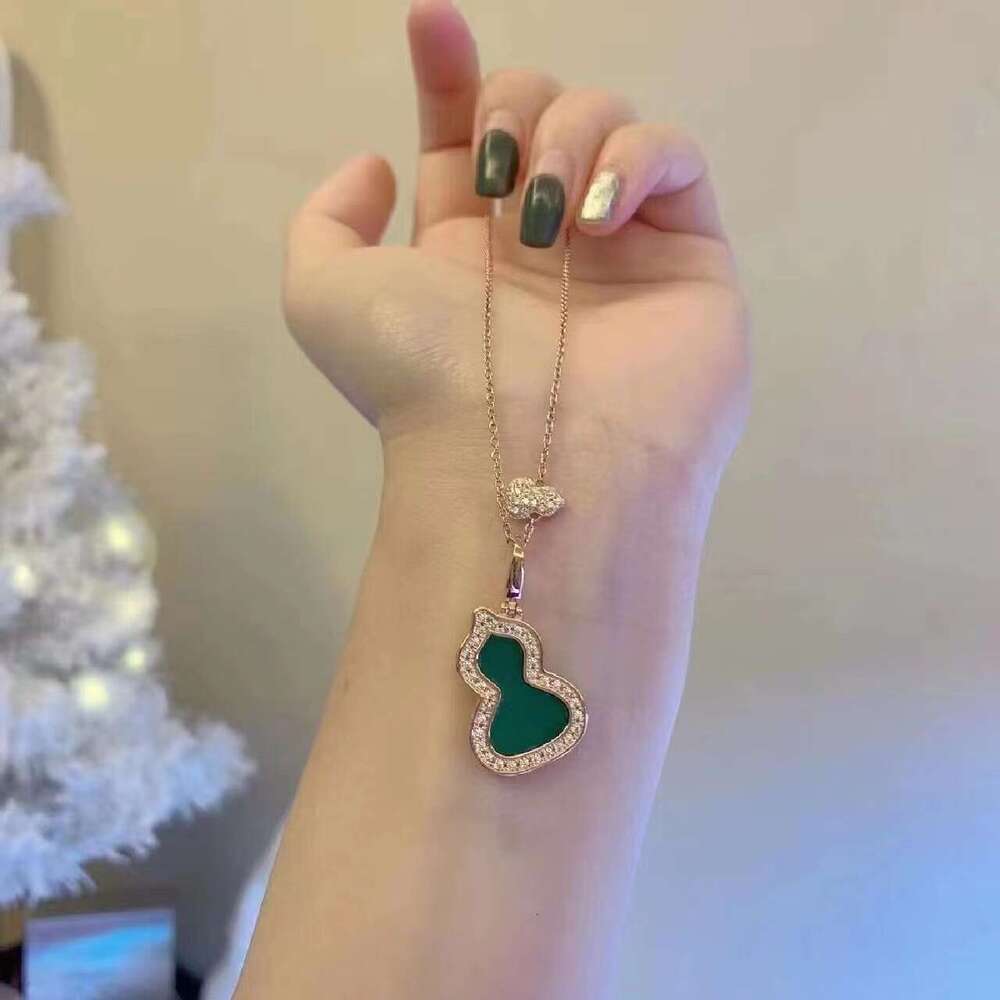 Kirin Gourd Necklace Red Agate Pendant High Version 18K Rose Gold Clavicle Chain Factory Direct Sale Live Streaming Dropshipping