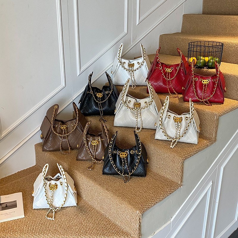designer bag 2026 New Women's Viral Quilted Chain Bucket Bag, Large Capacity Shoulder Underarm Purse, Motorcycle Style Crossbody Handbag