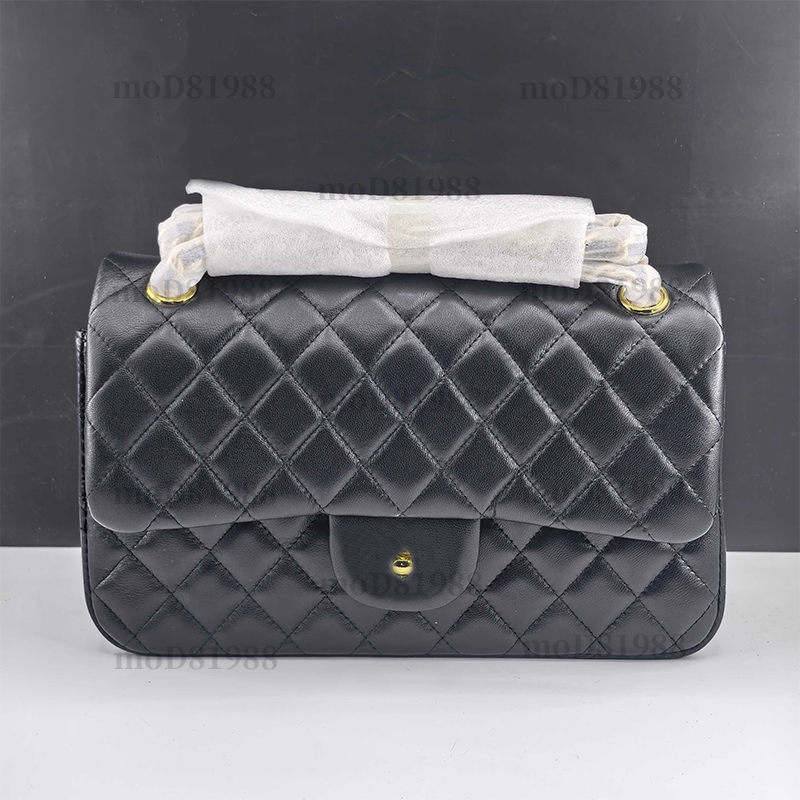 Design women's handbag 25 cm Made of leather and sheepskin Gold and silver decorative accessories Rotating lock Women's crossbody bag Luxury bag Crossbody bag