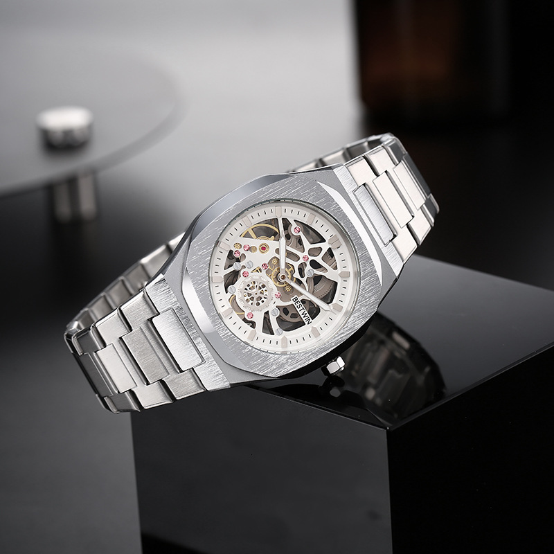 Fashion Alloy Hollow Butterfly Buckle Men's Quartz Watch