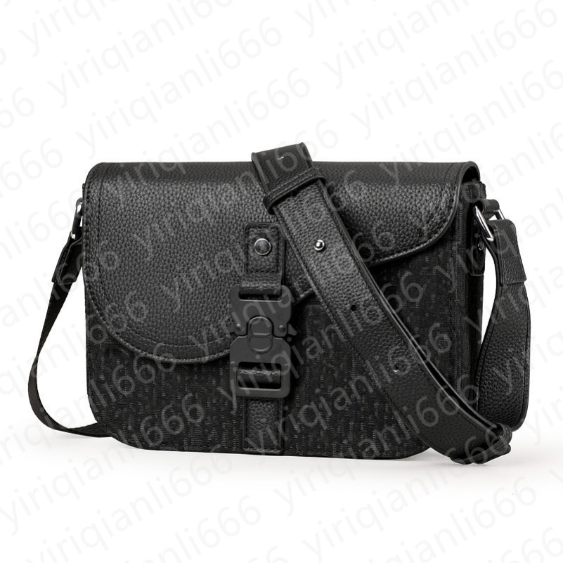 Men Designer Shoulder Bags Man Messenger Bag Crossbody Purse Travel Outdoor Packs Male Luxurys bags Casual Cross Body book bag Men Fashion black