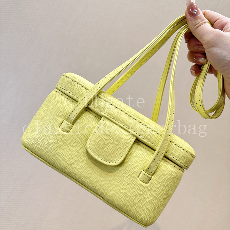 26P Women Bag Luxury Flap Bag 17CM Designer Box Makeup Bag Mirror Quality Shoulder Bag With Box CC54