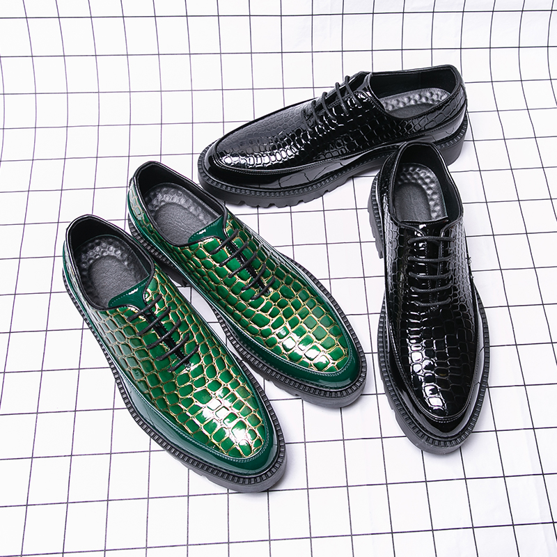Classic and trendy crocodile patterned thick soled sponge shoes for men's formal wear leather shoes in sizes 38-46