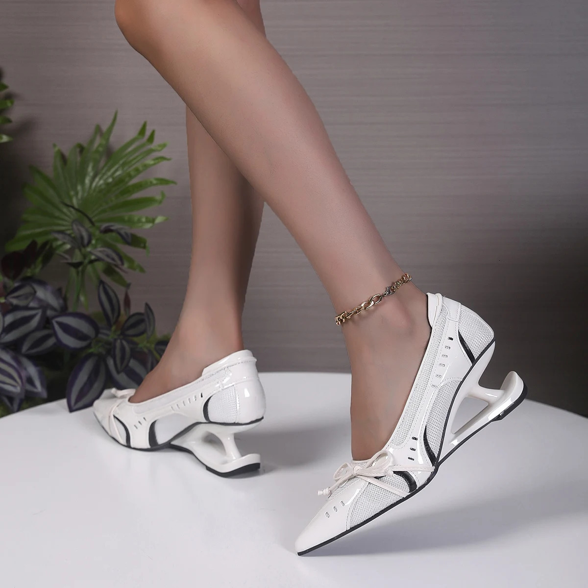 Four Seasons Mary Jane Shoes Special-Shaped Suspension Heel Pointed Toe High Heels Womens Non-Tired Foot Single Shoes 260422