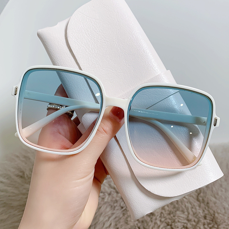 Trendy Personality Gradient Ocean Lens Sunglasses Internet Celebrity Style Rivet Large Frame Sunshade Glasses Rimless Casual Sunglasses