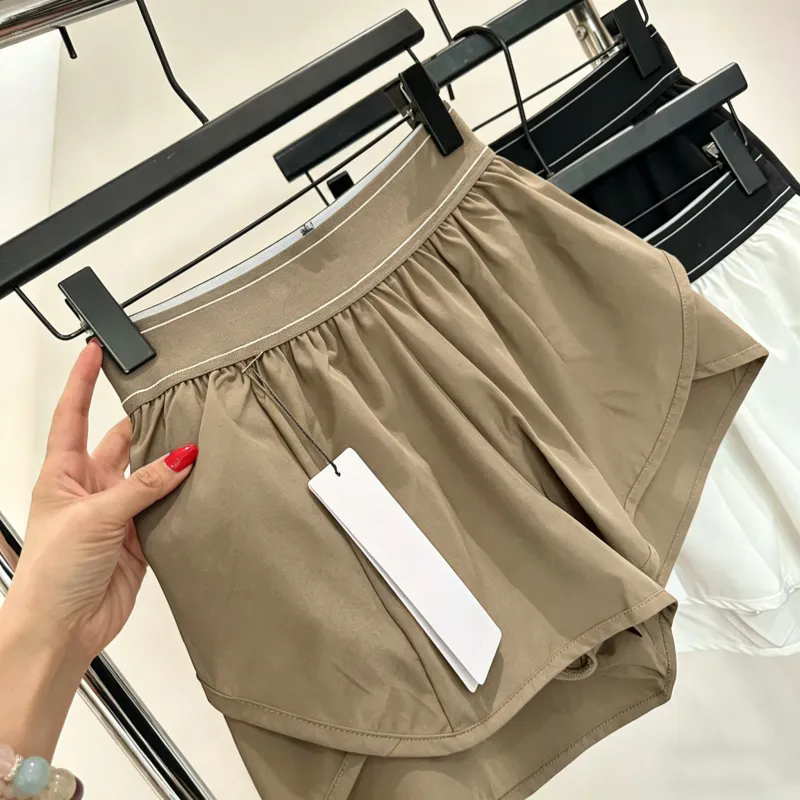 Designed Women Short Pants Skirts Sports Yoga Tennis Skirts Outdoor Active Clothes Woman Fitness Designer Sportswear