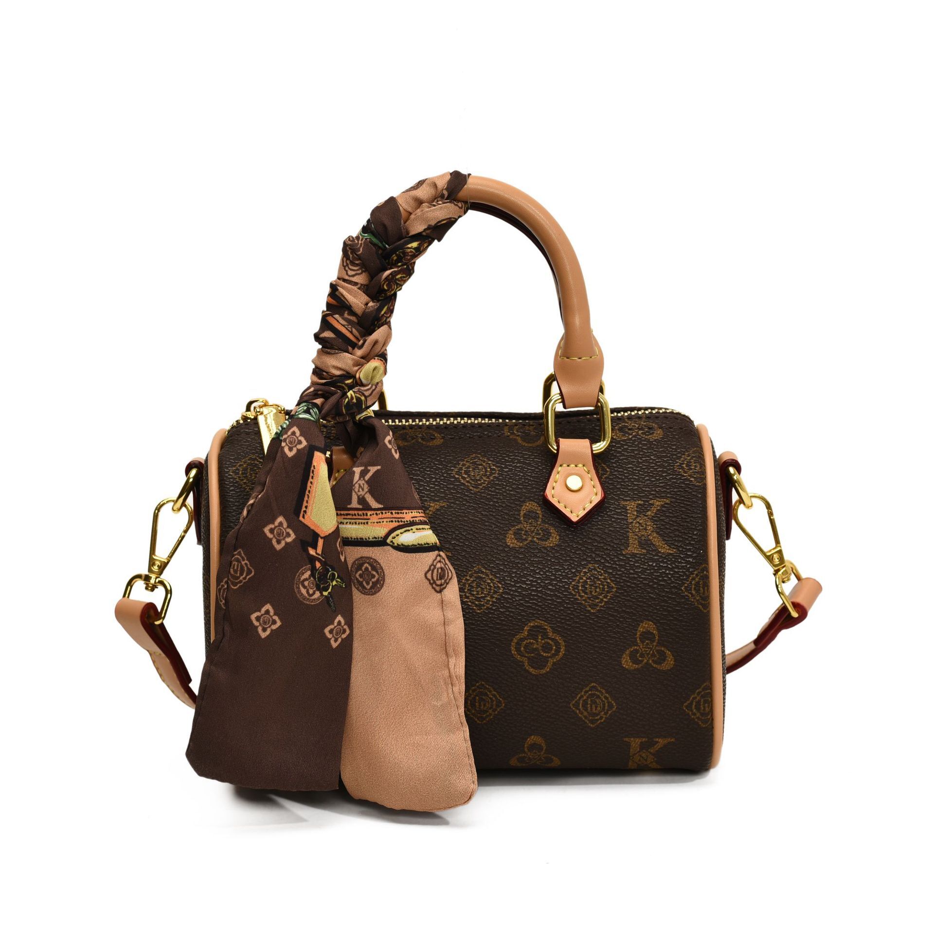 High-end 2026 new European and American style letter monogram fashion pillow handbag shoulder crossbody women's bag