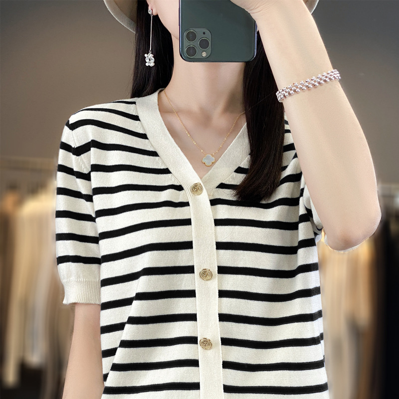 2026 New Cotton Color Blocked Striped V-neck Knitted Short Sleeved Women's T-shirt Fake Cardigan Jacket Loose And Fashionable Multifunctional T-s