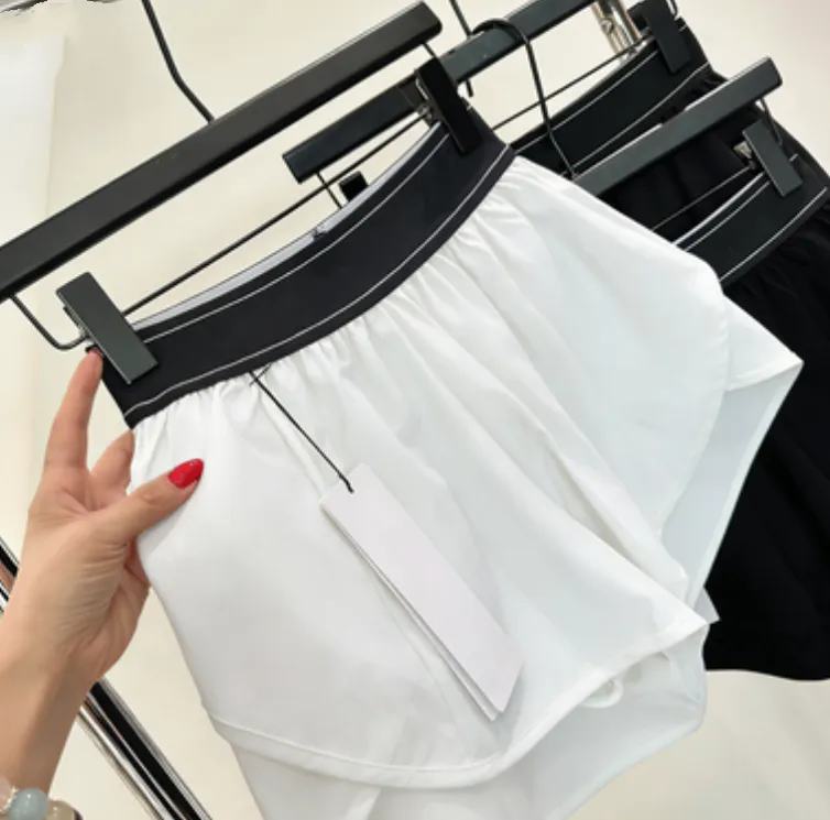 Designed Women Short Pants Skirts Sports Yoga Tennis Skirts Outdoor Active Clothes Woman Fitness Designer Sportswear