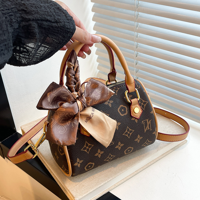 2026 New Fashion Versatile Shoulder Crossbody Bag, Elegant Simple Vintage Pattern Handbag, Women's Commuting Small Bag