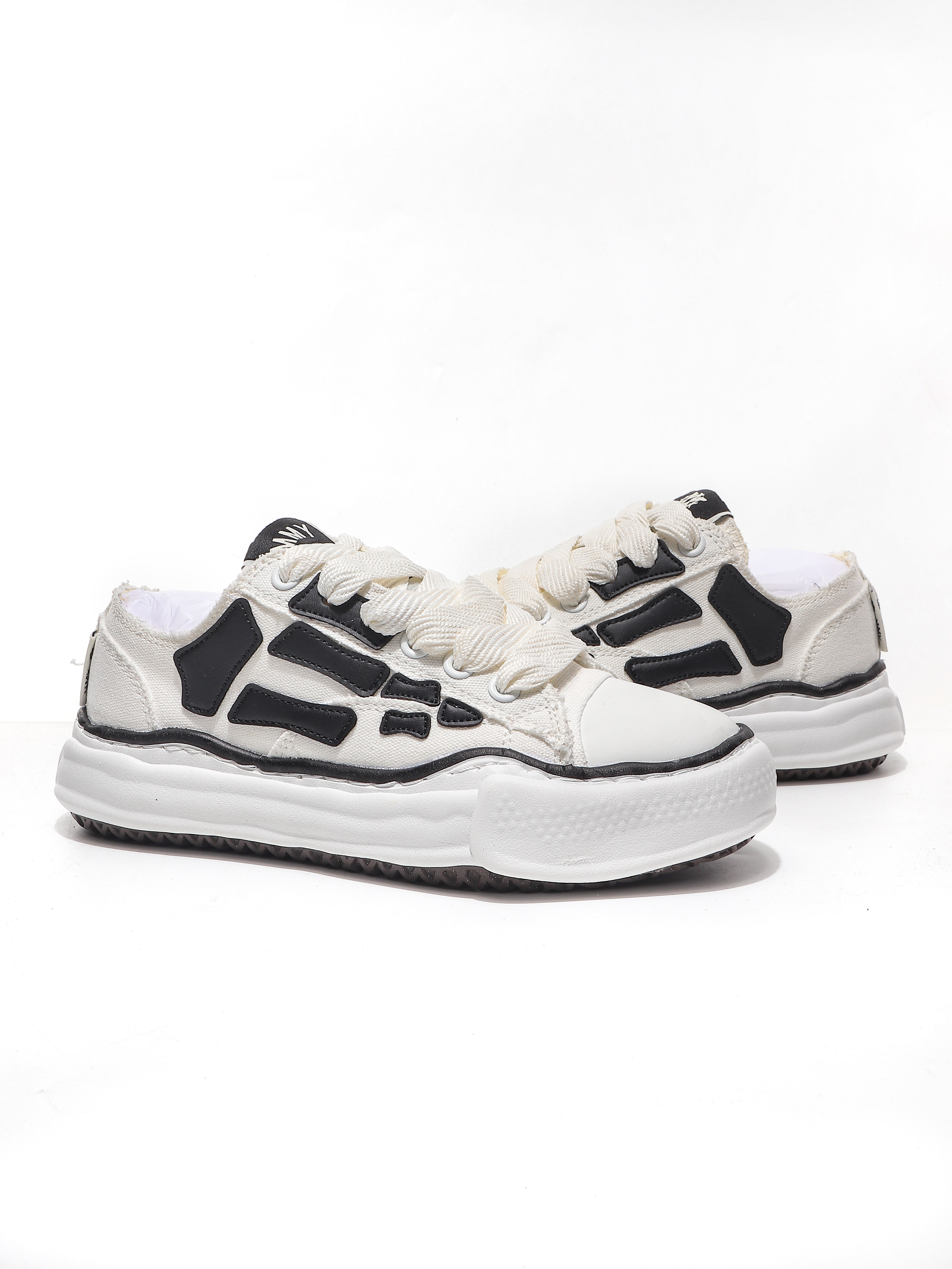 new Bone-patterned skate shoes casual and versatile suitable for both men and women sports shoes men's couple shoes