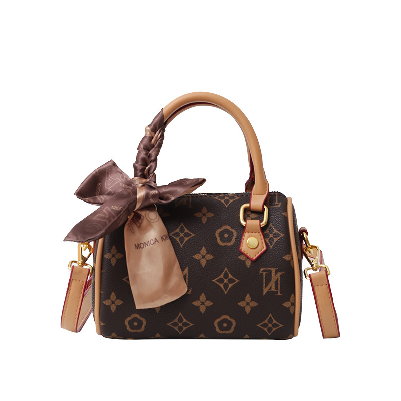2026 New Fashion Versatile Shoulder Crossbody Bag, Elegant Simple Vintage Pattern Handbag, Women's Commuting Small Bag