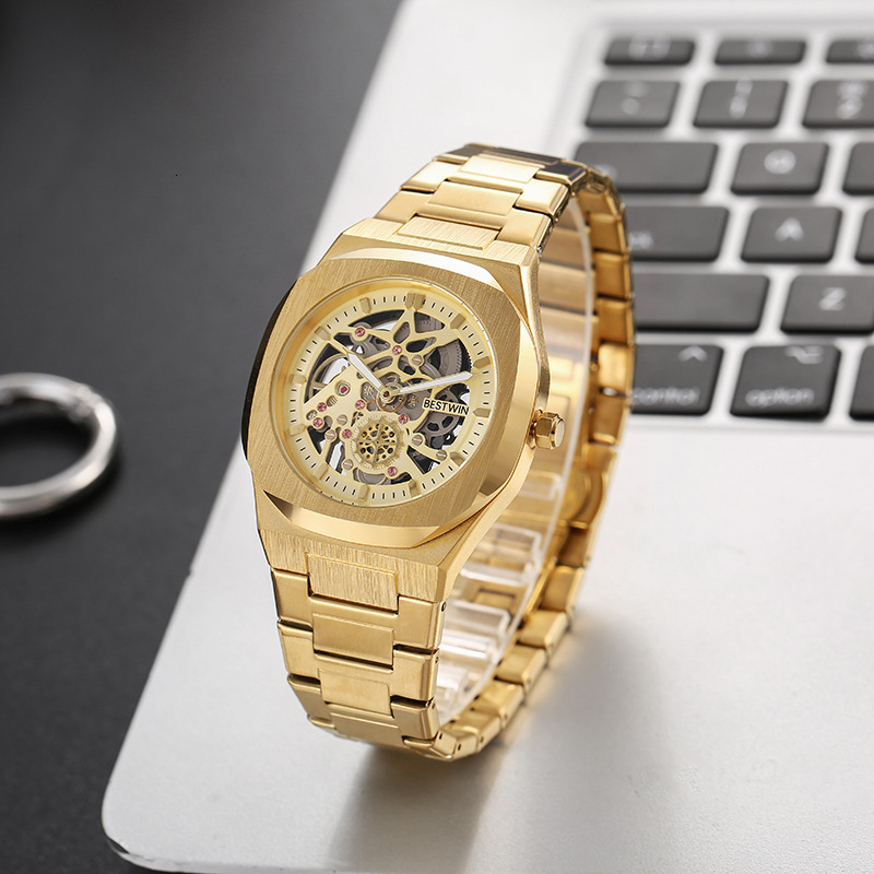 Fashion Alloy Hollow Butterfly Buckle Men's Quartz Watch